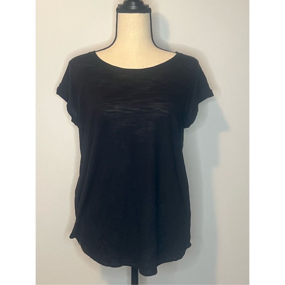 XS BCBG faux leather back keyhole blouse